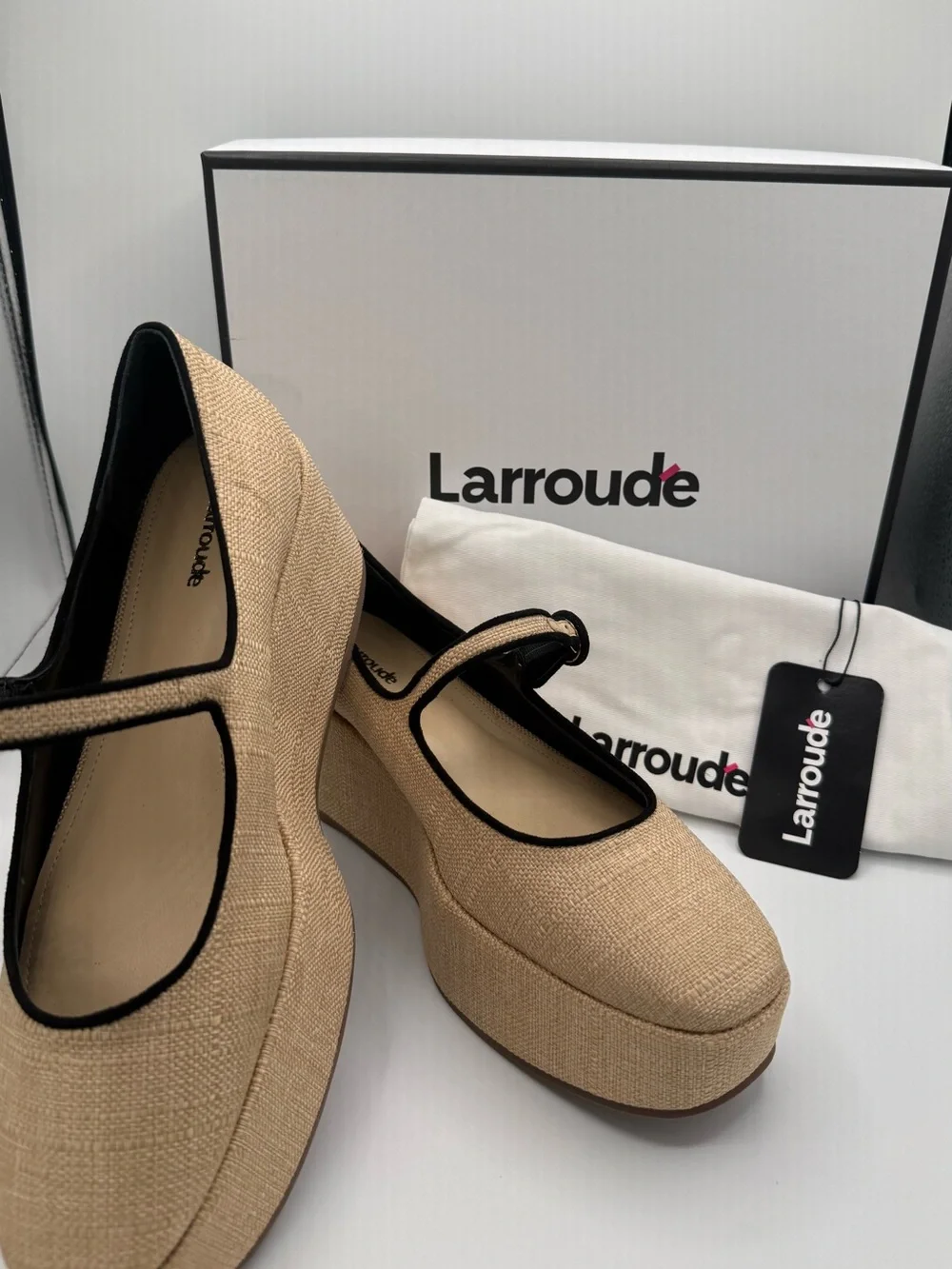 Larroude perfect variation